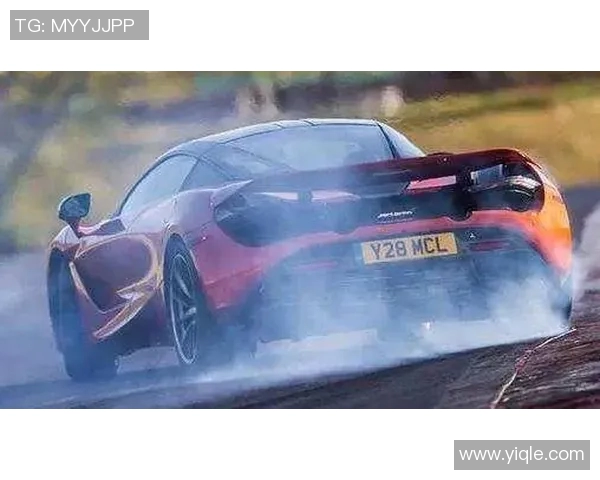 足球明星驾驭迈凯伦超跑炫酷瞬间尽显风采与激情